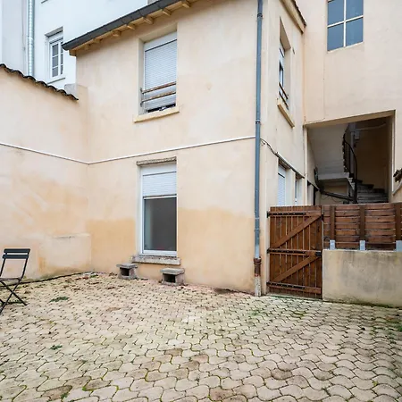 Apartament Secret Cache De Valmy Lyon